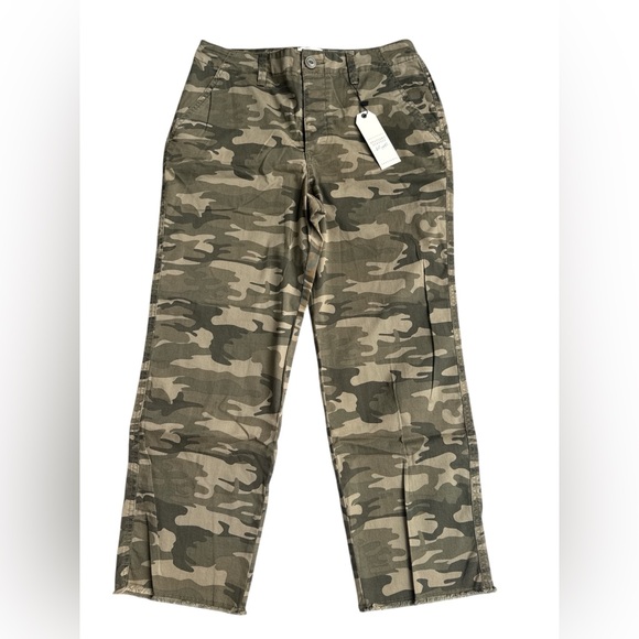 Sanctuary New with tags Women’s Camo Pants - Picture 1 of 6
